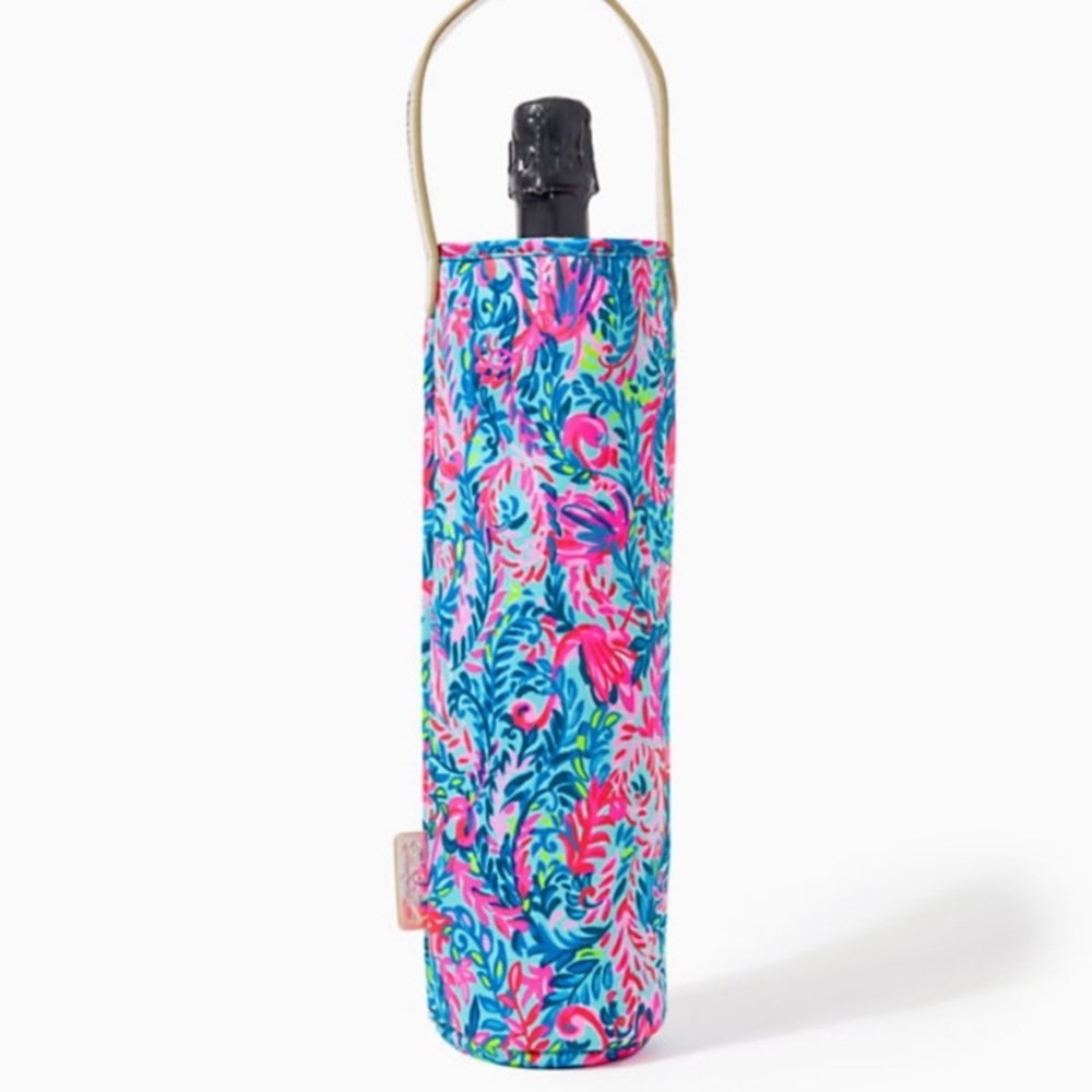 LILLY PULITZER | Surf Blue Flim Flam Wine Bag.